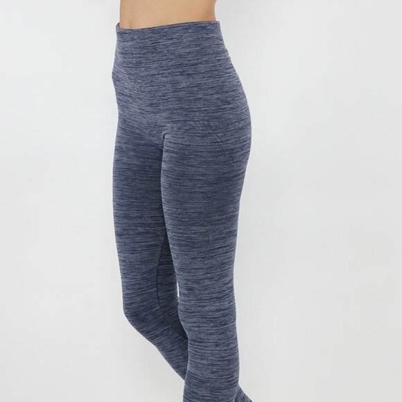 Form Fitting Soft Fleece Leggings - Picture 2 of 3